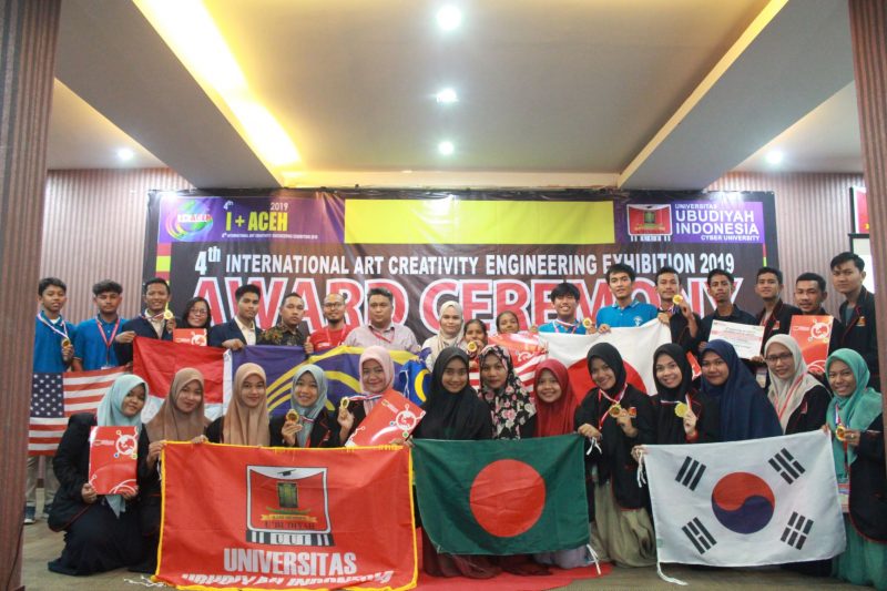 Foto bersama peserta Korea